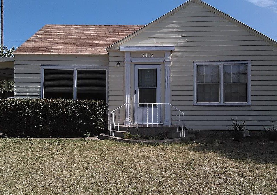 1st image of 2212 26th St