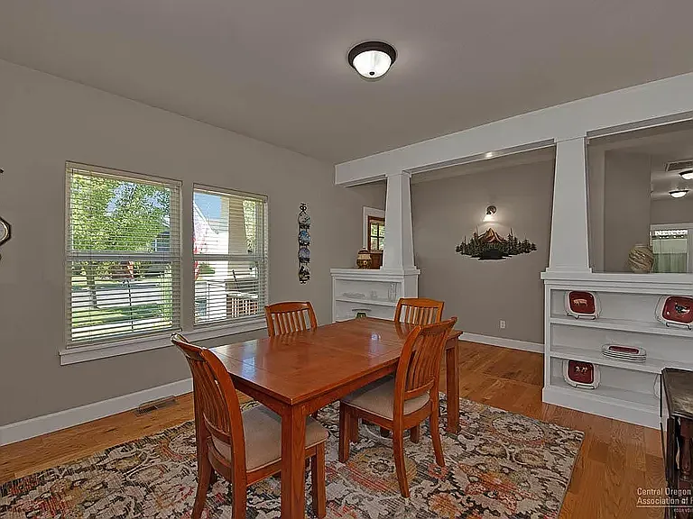 3 bed, 1728 sqft, $2,900 — Photo 3