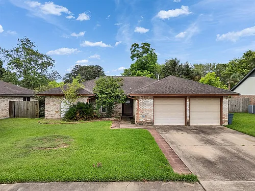 22627 Elsinore Dr Photo 1