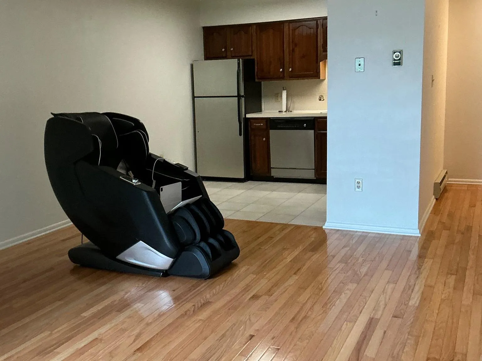 1 bed, 1.0 bath, $2,100 — Photo 4