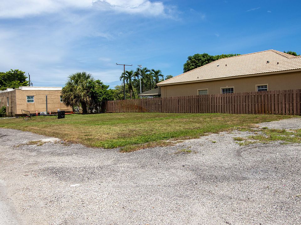 2nd image of 243 SW 8TH Street