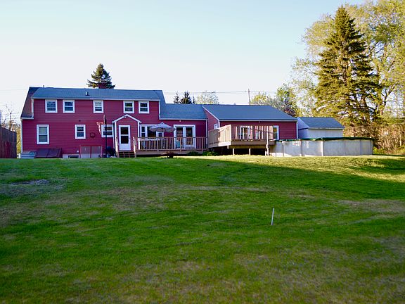 Private deep backyard 