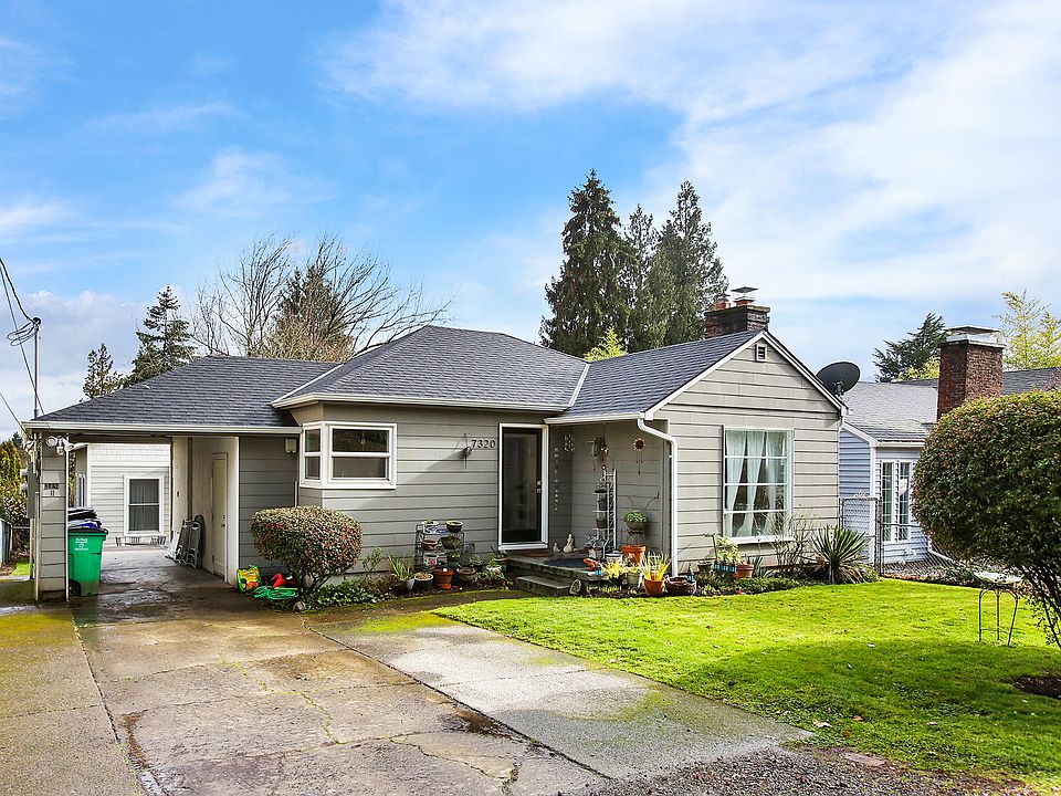 Main house with front yard