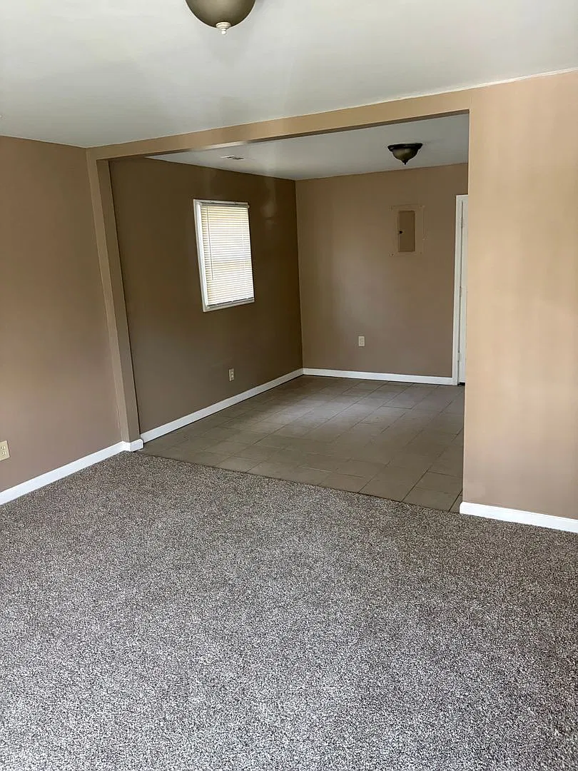 2 Bedroom- All Electric $900.00 — Photo 2