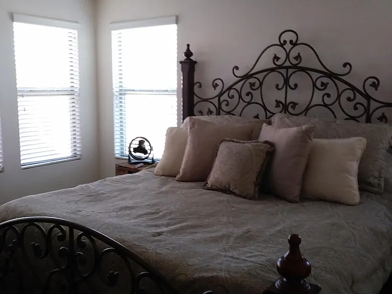 3720 E Kerry Ln — Photo 11