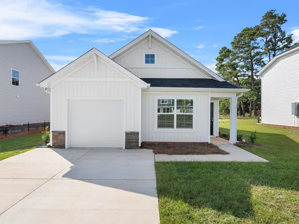 108 Southern Magnolia Ln, Laurens, SC 29360