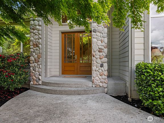 3rd image of 4548 332nd Avenue SE
