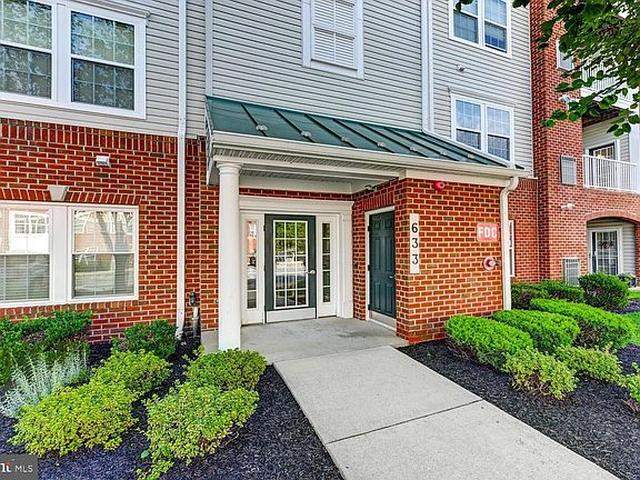 3rd image of 633 Wallingford Rd Unit 204