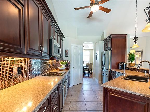 5th image of 13727 Dornoch Dr