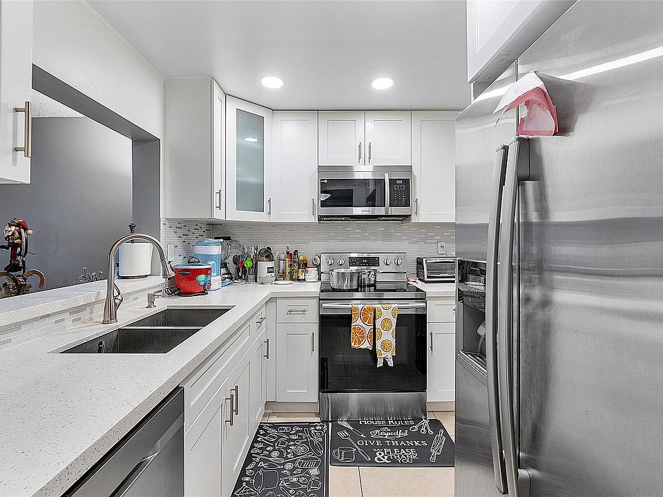 1st image of 4152 NW 90th Avenue #106