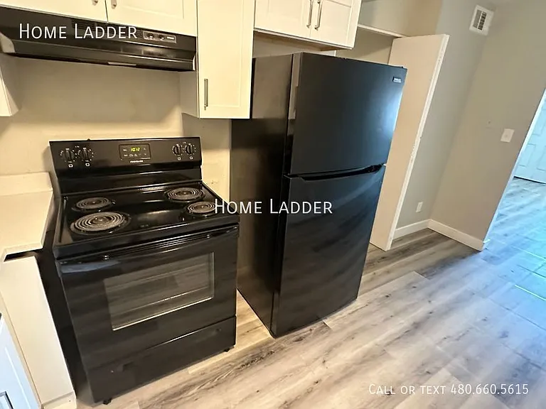 2262 E Broadway Rd #A — Photo 5