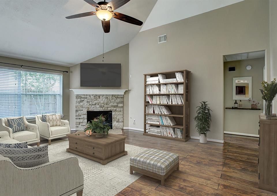 1st image of 24419 Travis House Ln