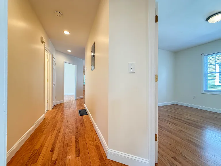 17 Tremlett St #1 — Photo 16
