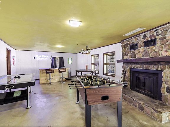 5th image of 340 N Florence Dr