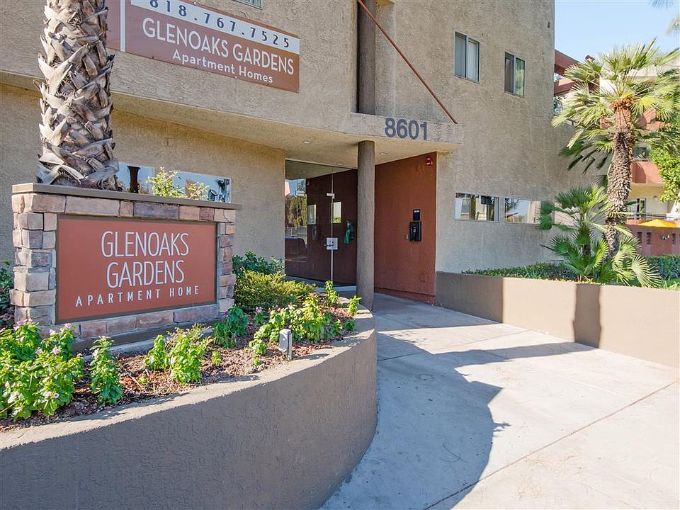 Welcome Home to Glenoaks Gardens