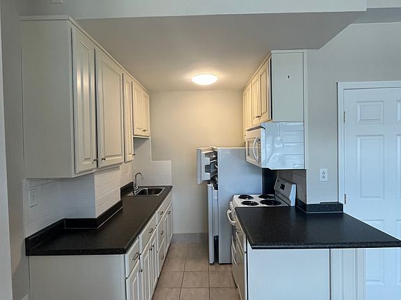 2nd image of 131 E 3rd St APT 401