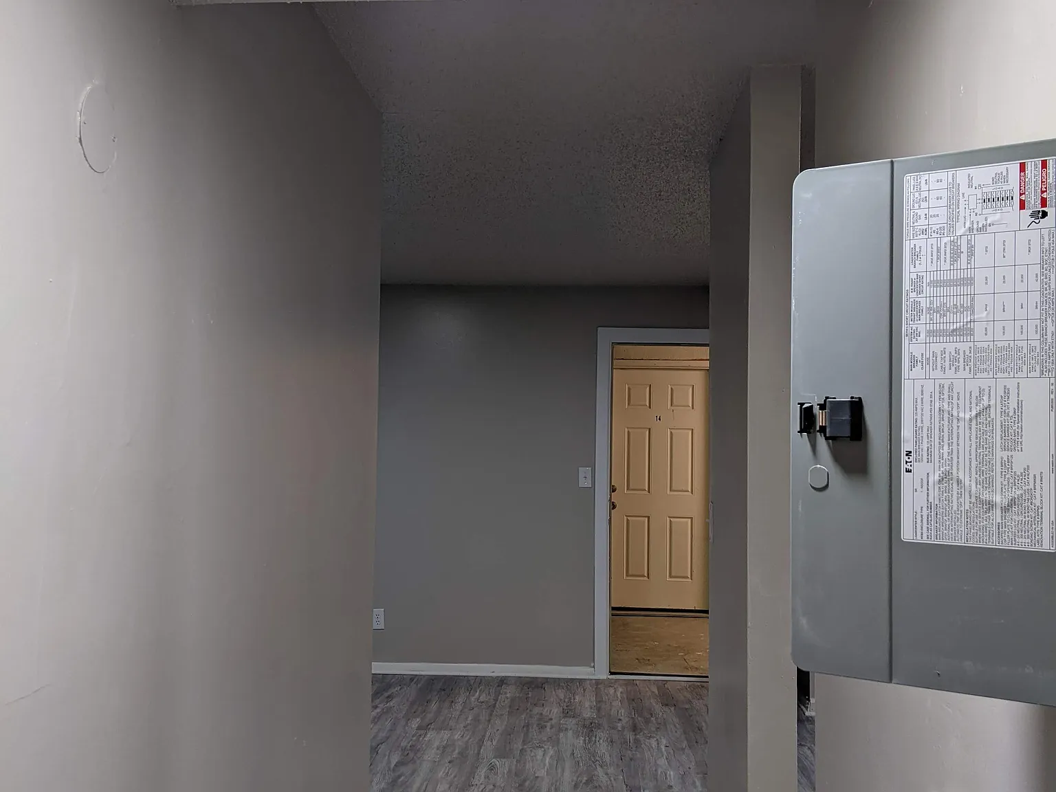 Redstone Garden Apartment — Photo 2