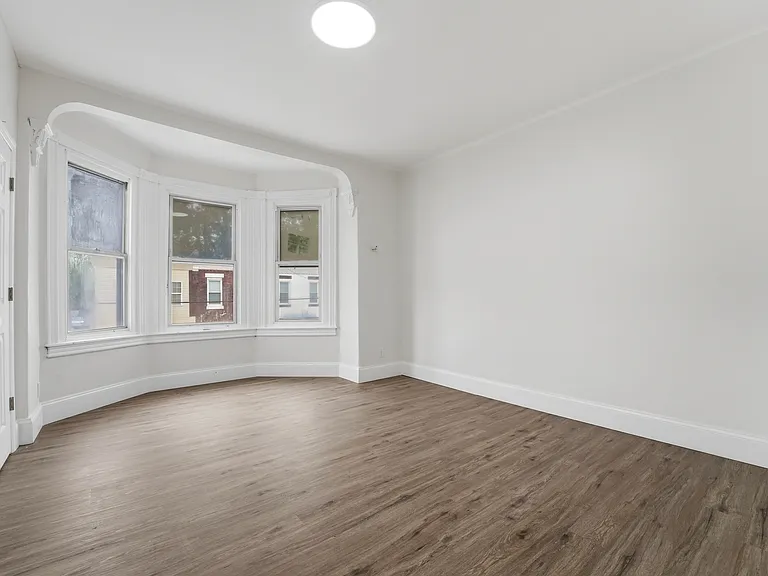 5155 Wyalusing Ave — Photo 13