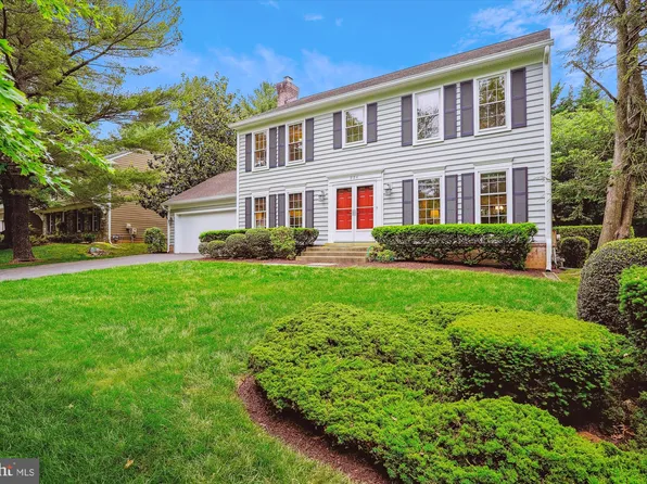 904 Farm Haven Dr, Rockville, MD 20852