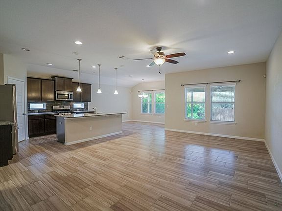 3rd image of 313 Longhorn Cavern Rd