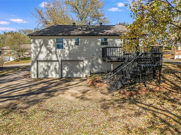 5th image of 5008 NW Pennington Ln