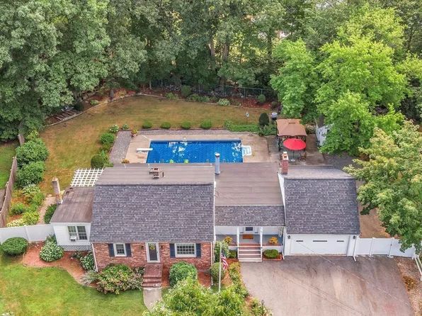 52 Hemlock St, North Andover, MA 01845