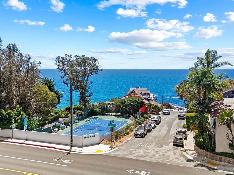 240 Moss St #4 — Photo 23
