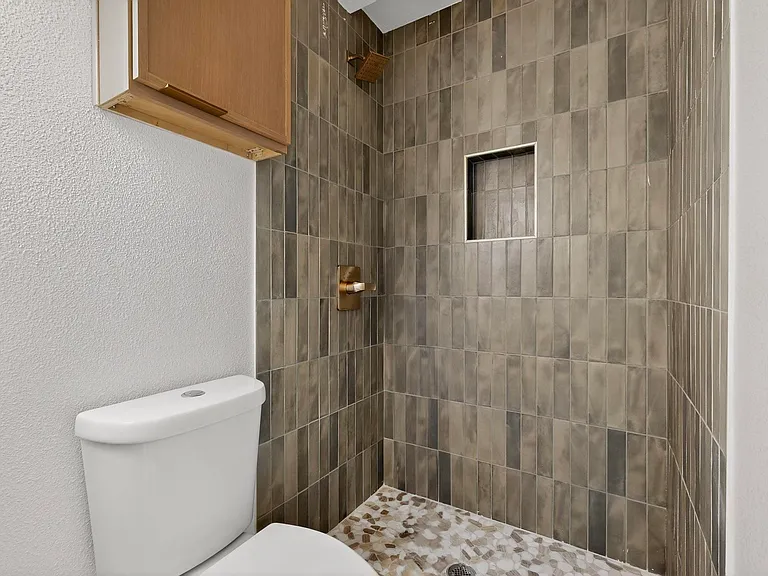 4927 Reiger Ave #213 — Photo 10