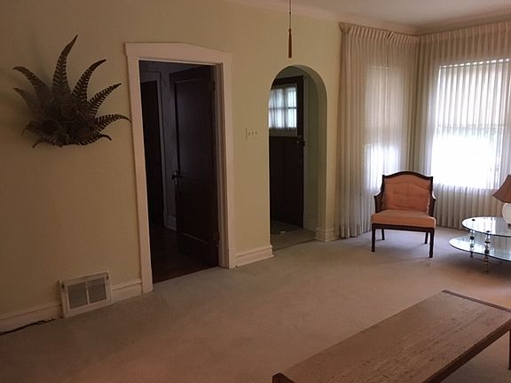 4th image of 4848 N Lowell Ave