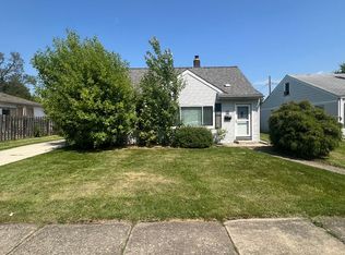 23078 Rosalind Ave, Eastpointe, MI