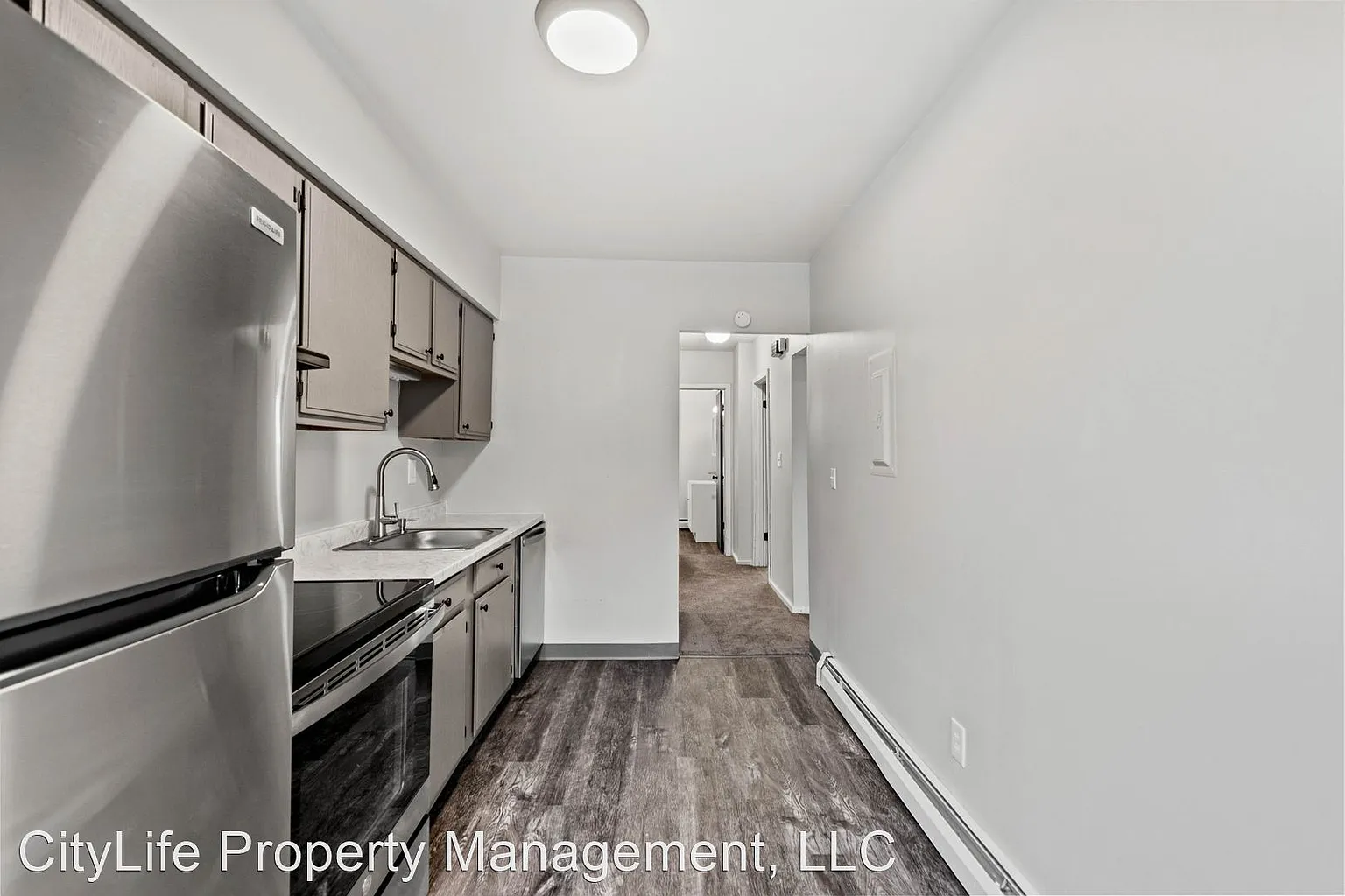 2232 Woodstock Ave photo 1