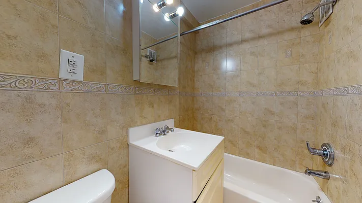 Rented by Revona Properties | media 14