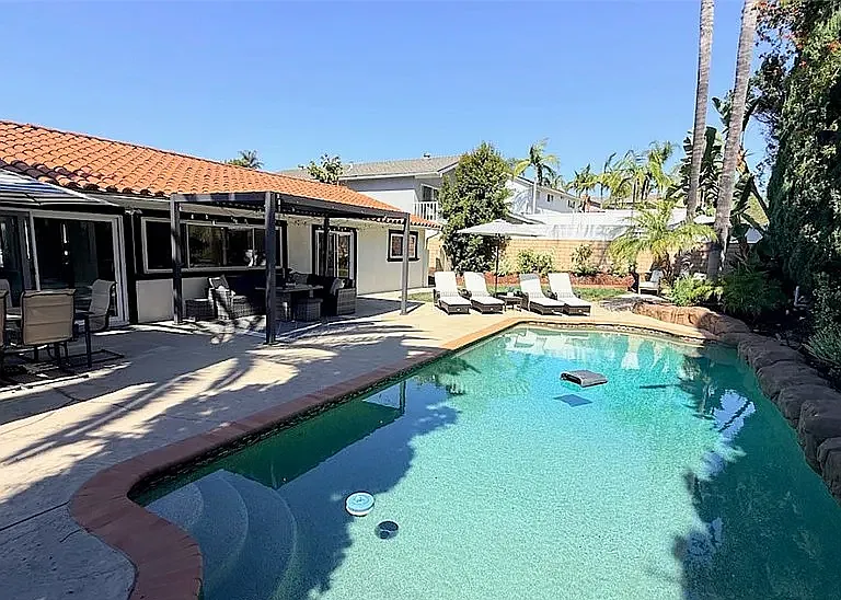 Tarrasa Ln — Photo 33