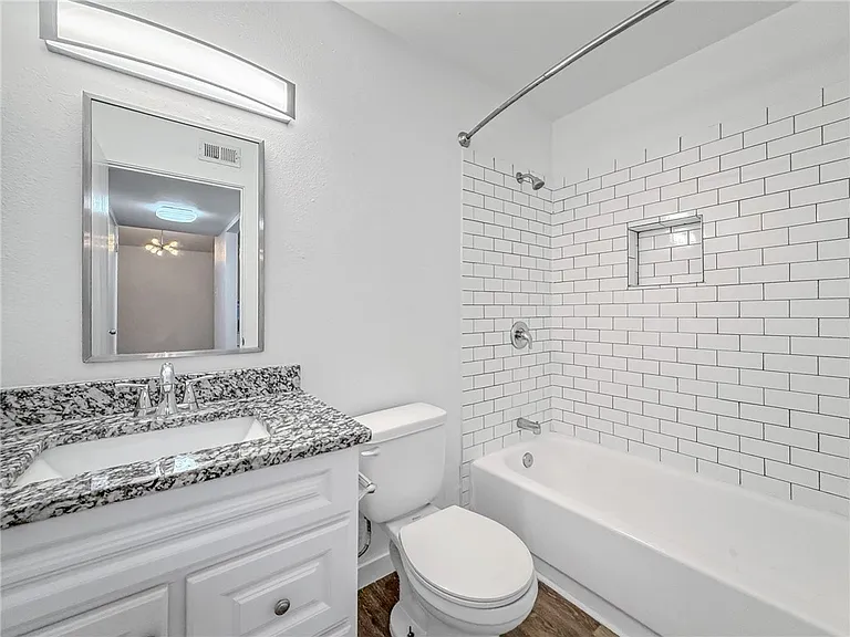 302 Easy St #B — Photo 19