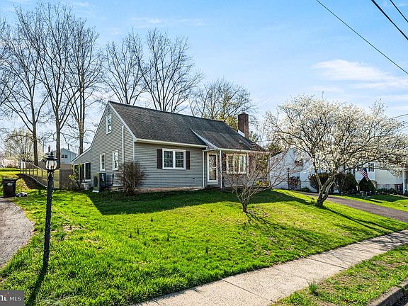 5th image of 36 Indian Valley Ln