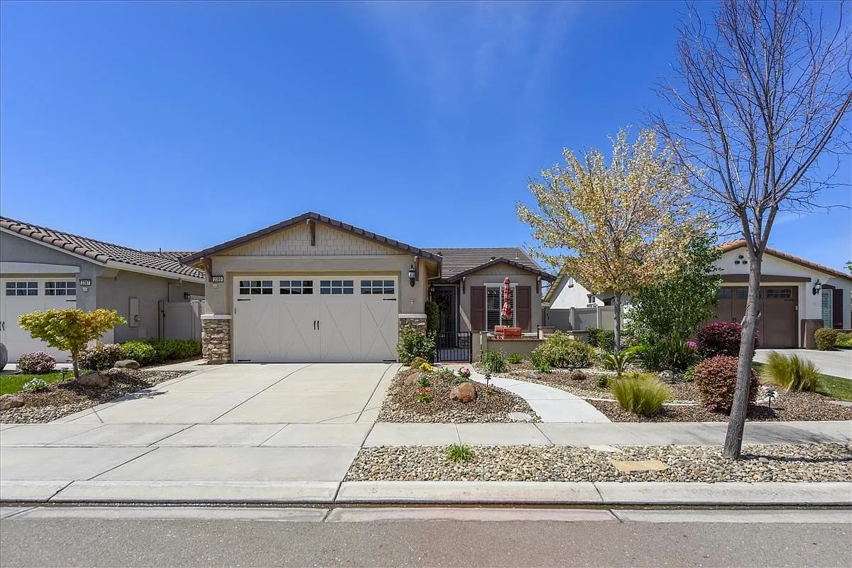 2389 Rose Briar Pl photo 1