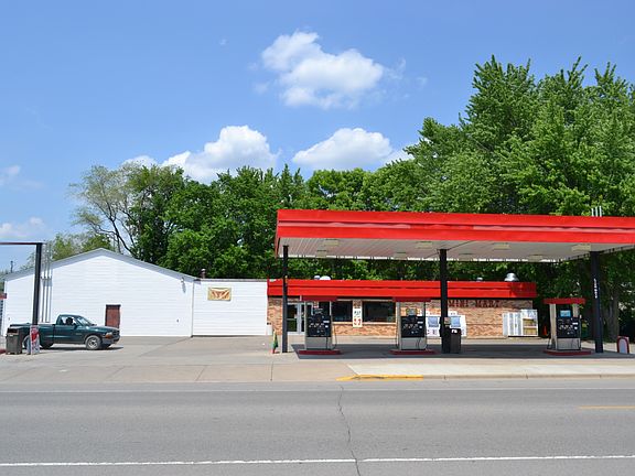 2nd image of 212 Central St E