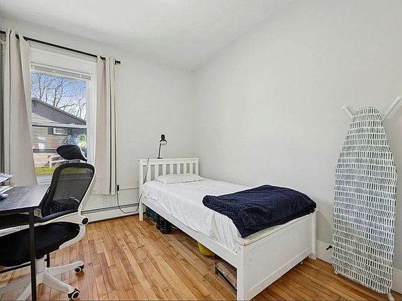 5th image of 28 Villa Rd #1A