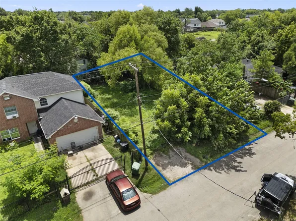 6417 Saint Augustine St, Houston, TX 77021