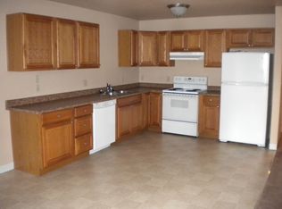 512 SW 13th St APT 100, Pendleton, OR 97801