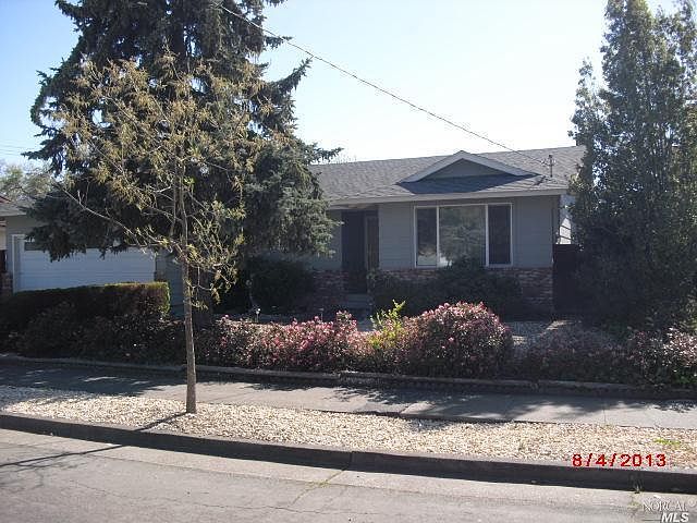 2nd image of 1604 Clover Dr