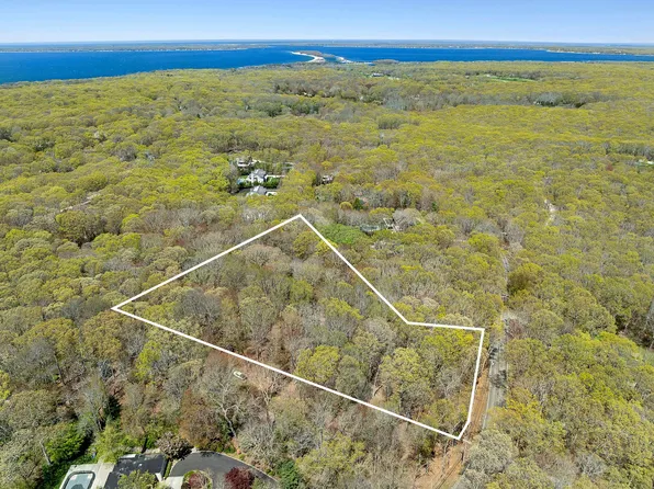 2236 Deerfield Rd, Sag Harbor, NY 11963