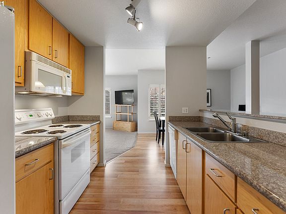 5th image of 10800 SE 17th Cir APT F-80