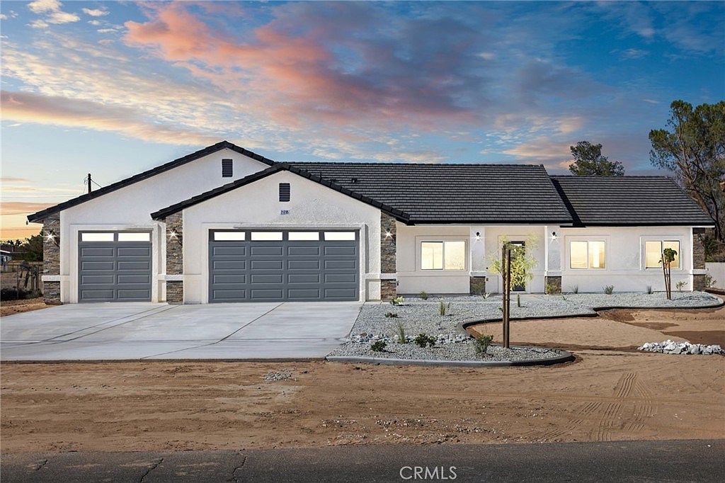 21235 Pine Ridge Ave, Apple Valley, CA 92307 | Zillow