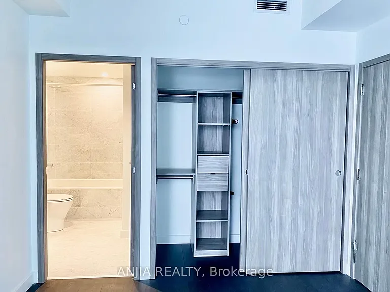 95 McMahon Dr #2106 — Photo 6
