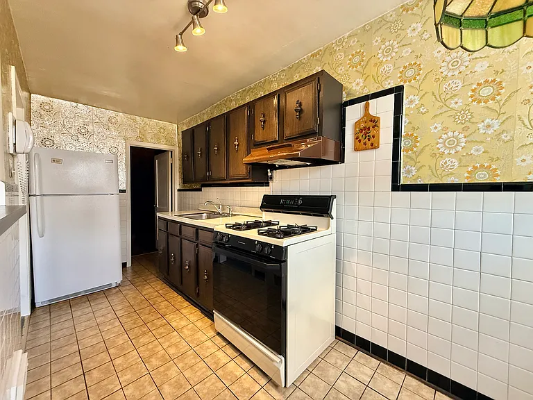 3303 Hartel Ave — Photo 44