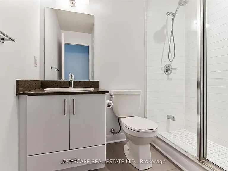 15 Bruyeres Mews #411 — Photo 9