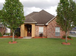11078 Garrett Dr, Gonzales, LA 70737