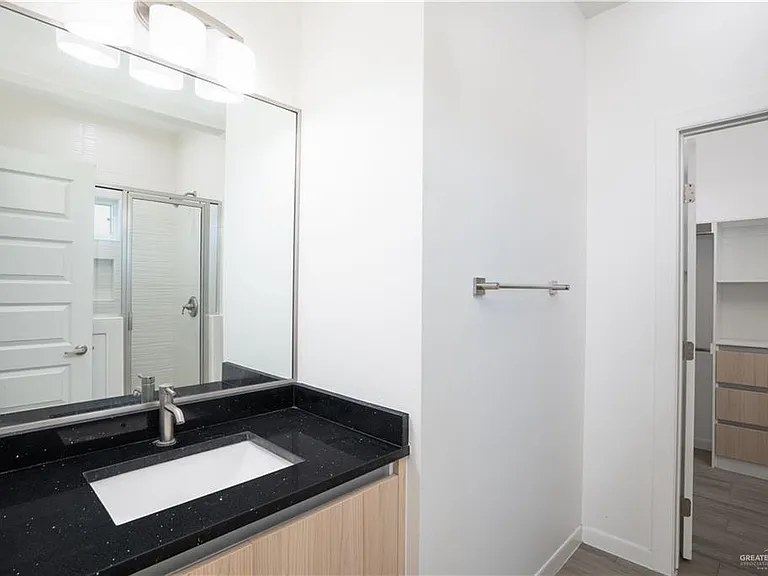 12509 N 40th St #4 — Photo 12