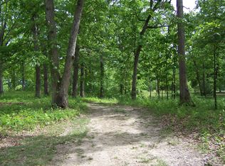 N Barnes Rd, Centralia, MO 65240